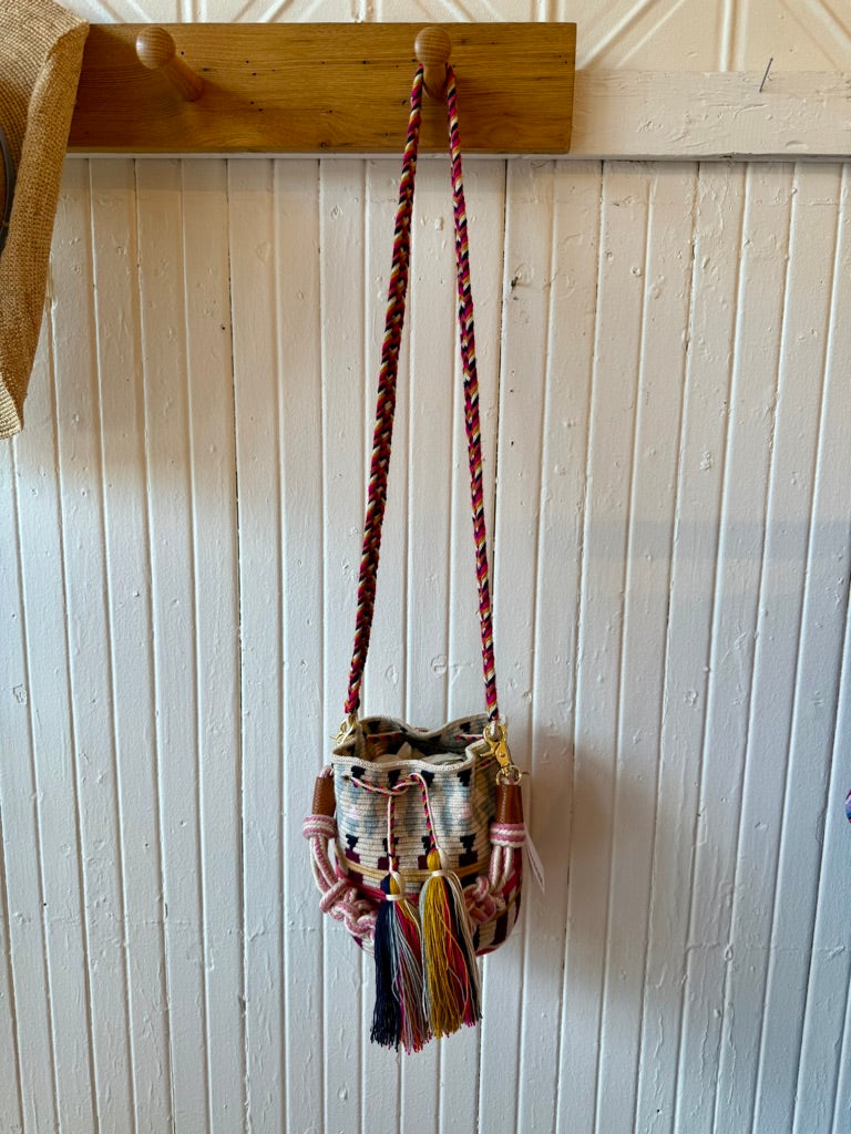 Crossbody Bag M with short macrame handle - Navy and Pink