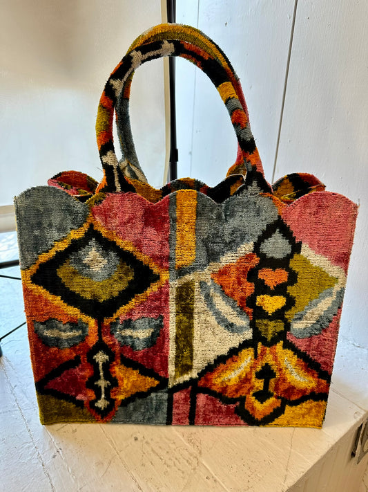 Hazel Scalloped Tote