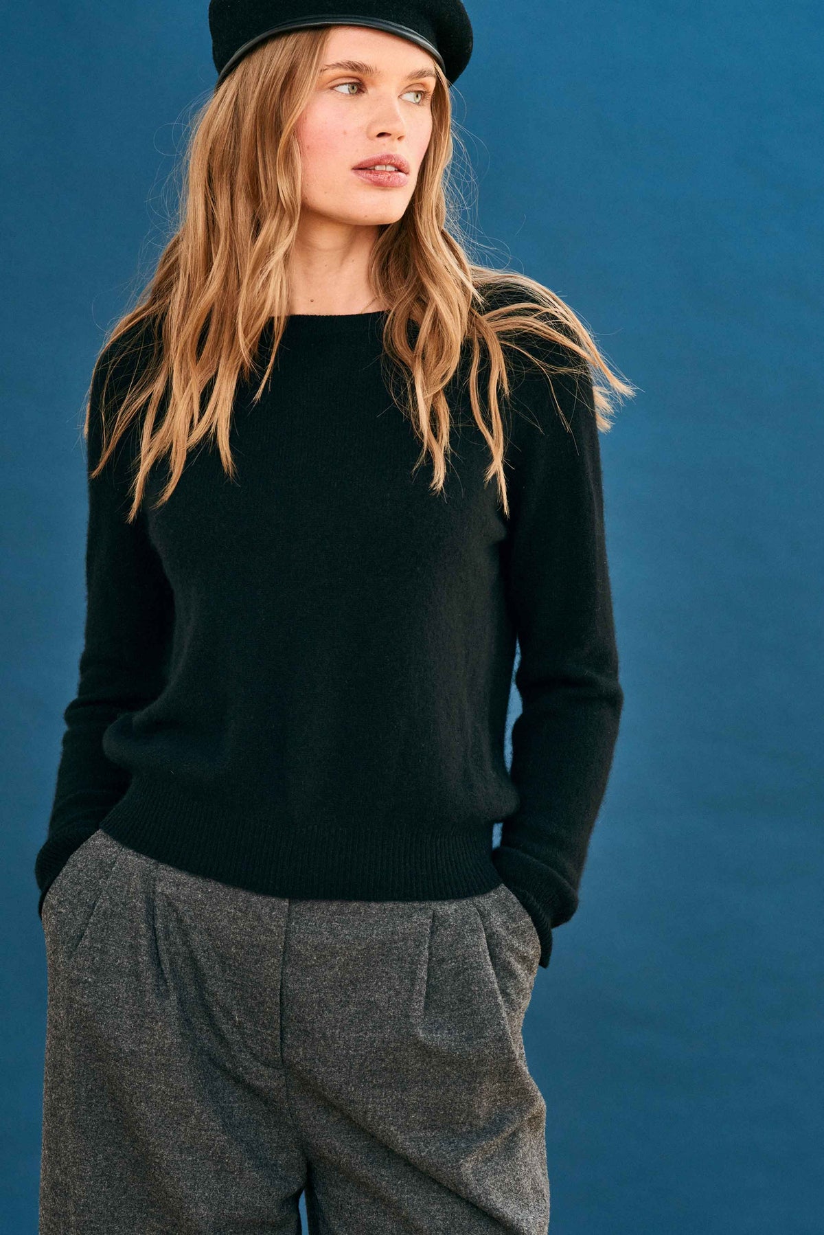 Crop Crew Sweater - Black